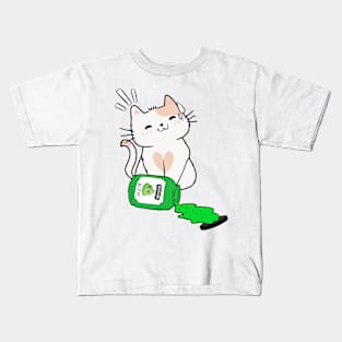 Cute Persian Cat Spilled Wasabi sauce Kids T-Shirt